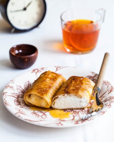 Блинчики с начинкой из творога и банана