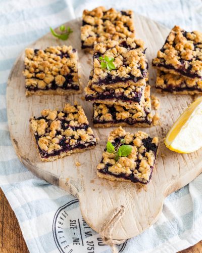 Насыпной-пирог-с-черникой-и-лимоном Nasypnoj-pirog-s-chernikoj-i-limonom